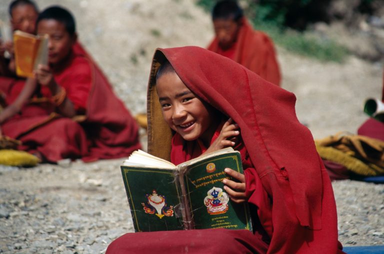 6-of-the-best-buddhism-books-everyone-should-read-ronanthewriter